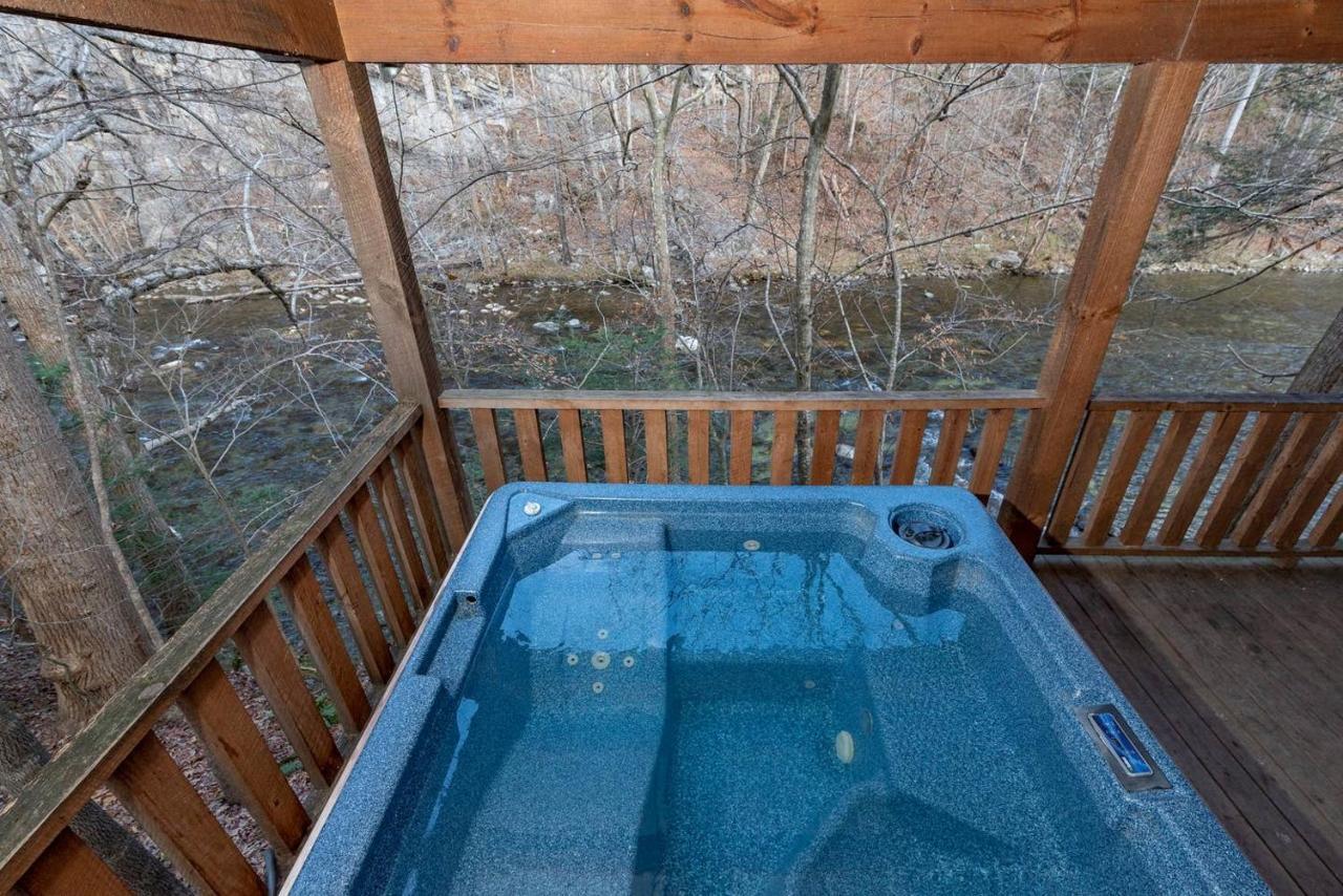 Down By The River W/ Riverfront Hot Tub Townsend Exterior photo