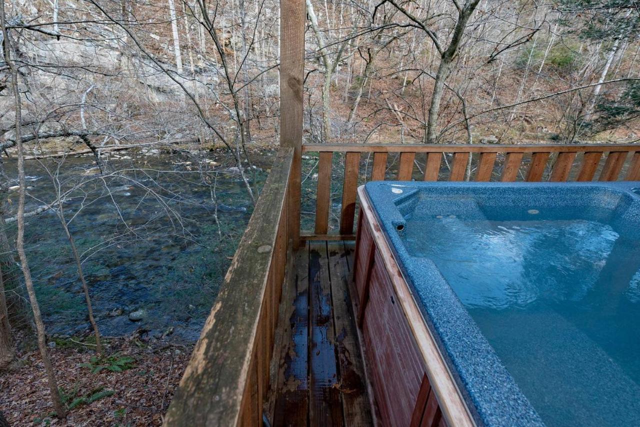 Down By The River W/ Riverfront Hot Tub Townsend Exterior photo